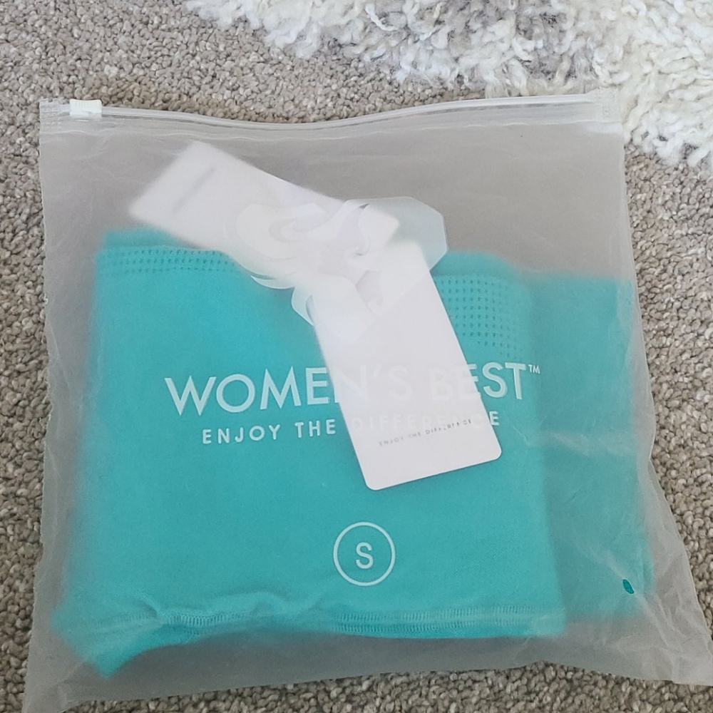 Women's Turquoise Leggings - Picture 7 of 7